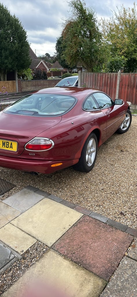 Jaguar XK8 4.0 V8 Coupe 1999 Auto 3996 (cc), 2 doors £1495