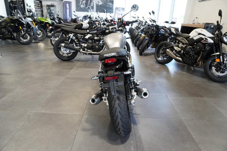 Triumph Speed Twin 900, 2025, Aluminium Silver IN STOCK NOW