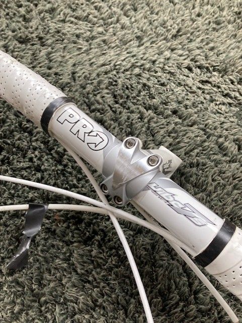 Shimano PRO VIBE 7S Handlebar inc Ultergra 6700 (10 speed) shifters and Pro VIBE 7S alloy Bike stem