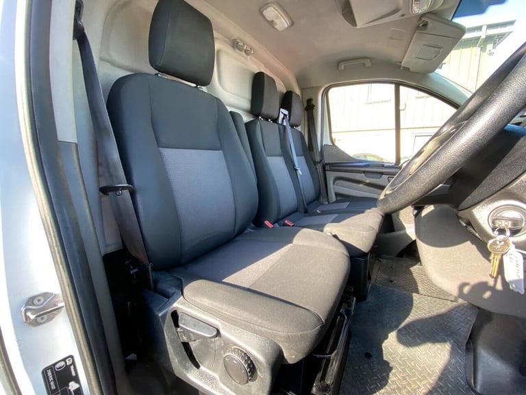 2018 Ford Transit Custom 2.0 TDCi 130ps Low Roof Van PANEL VAN DIESEL Manual