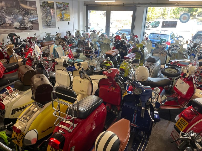 Piaggio Vespa 946 RED LTD-ETD 