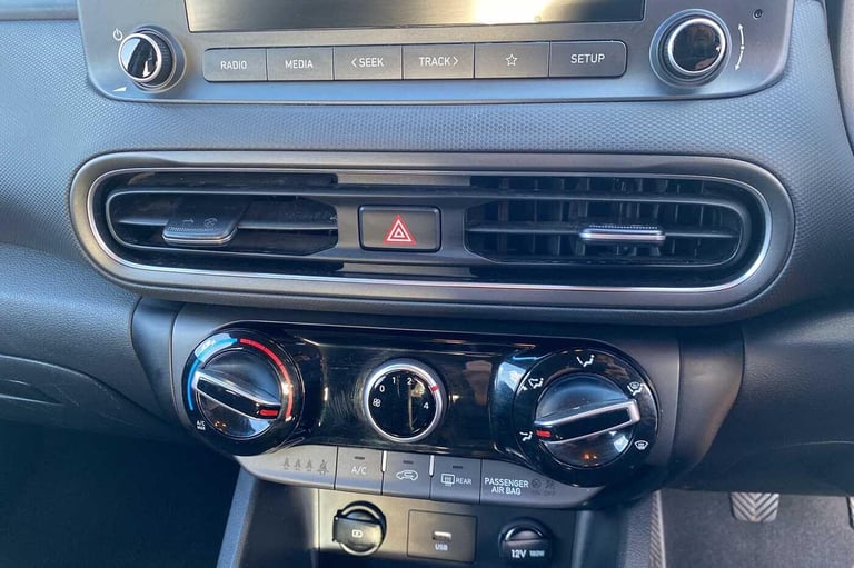 2022 Hyundai KONA 1.0 TGDi 48V MHEV SE Connect 5dr HATCHBACK Petrol/Electric Hybrid Manual