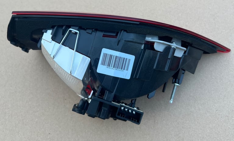 BMW 2 SERIES GRAN TOURER (F46) 2015-2023 - passenger left N/S Inner LED Tail Light 