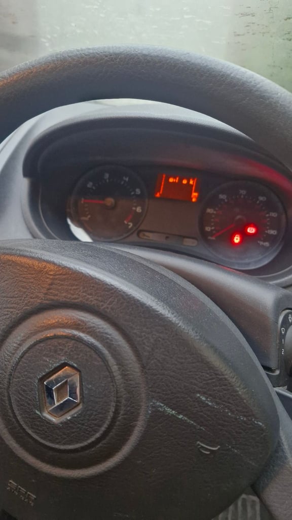 Renault, CLIO, Hatchback, 2008, Manual, 1149 (cc), 3 doors