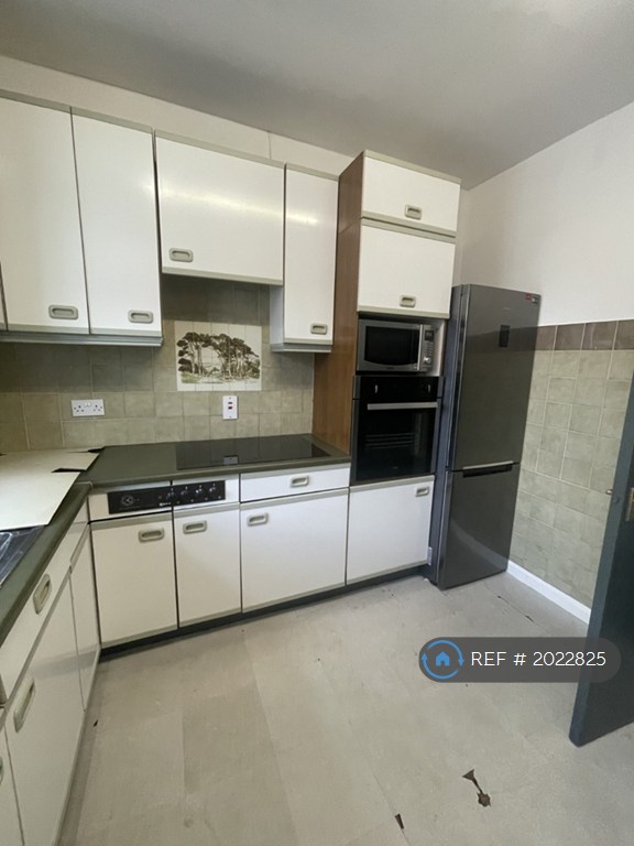 2 bedroom flat in Mews, South Darenth, DA4 (2 bed) (#2022825)