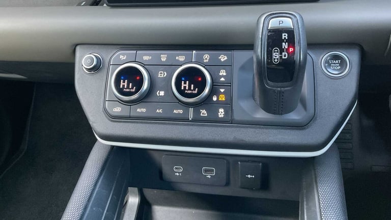 2021 Land Rover Defender 3.0 D300 X-Dynamic HSE 110 5dr Auto SUV Diesel Automatic
