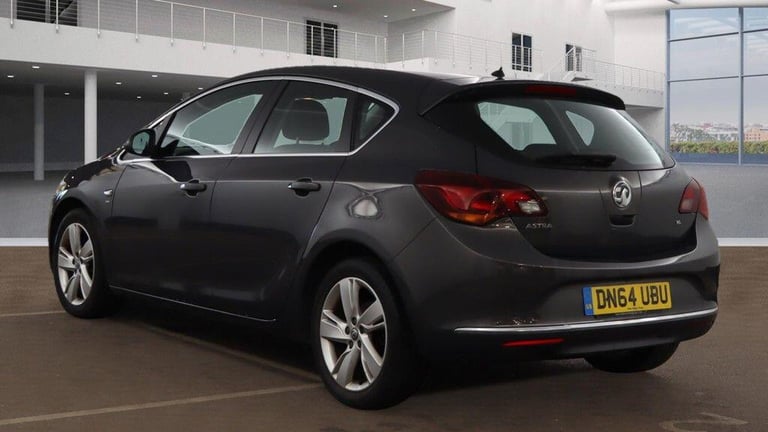 2014 Vauxhall Astra 1.6 16v SRi Euro 5 5dr HATCHBACK Petrol Manual
