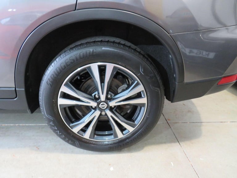 NISSAN X-TRAIL 1.7 dCi N-Connecta Euro 6 (s/s) 5dr Grey Manual Diesel 2019