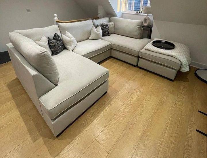 image for Small u shaped corner sofa settee 