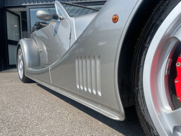 2003 52 MORGAN AERO 4.4 AERO 8 2-SEAT 2D 282 BHP