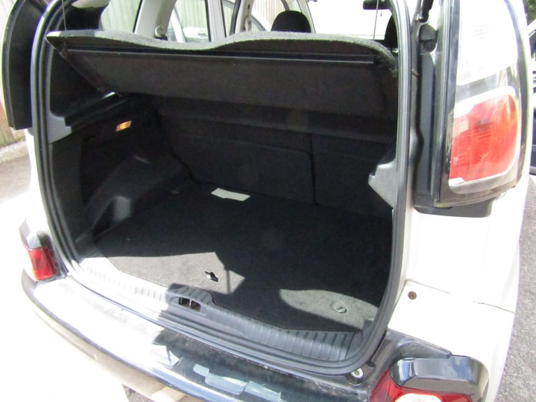 Citroen C3 picasso MPV - Image 6