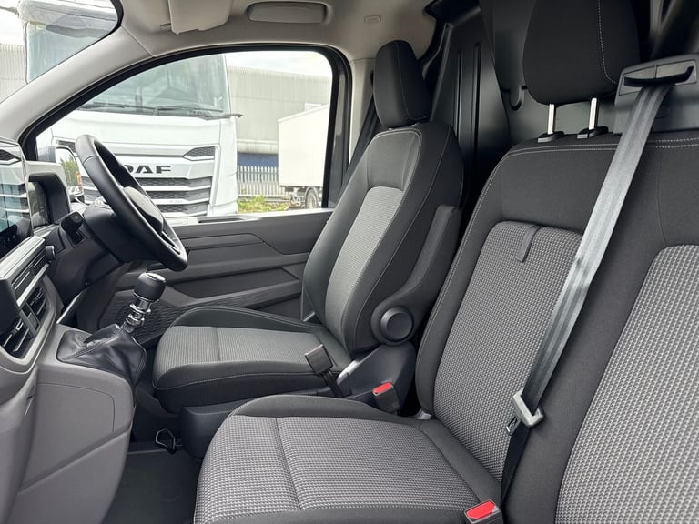  Volkswagen Transporter Panel Van 2.0 Tdi T28 Commerce Pro Panel Van 5dr Diesel