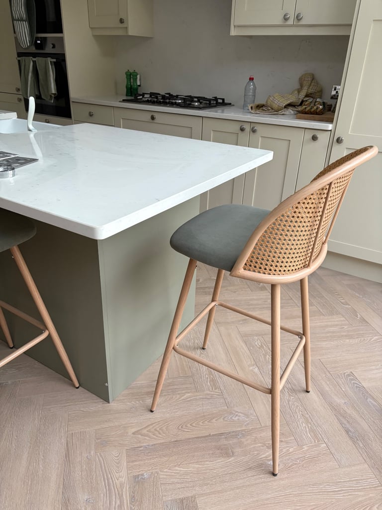 Brand new bar stools from dusk x2