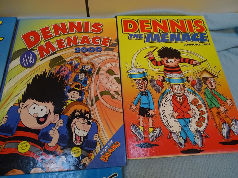 Job lot bundle 7x Dennis the Menace comic annuals 1988 to 2005
