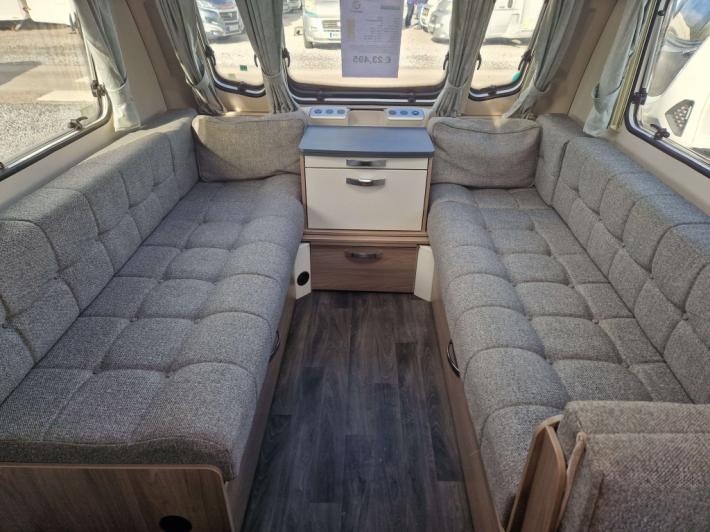 2023 Sprite Quattro FB Used Caravan