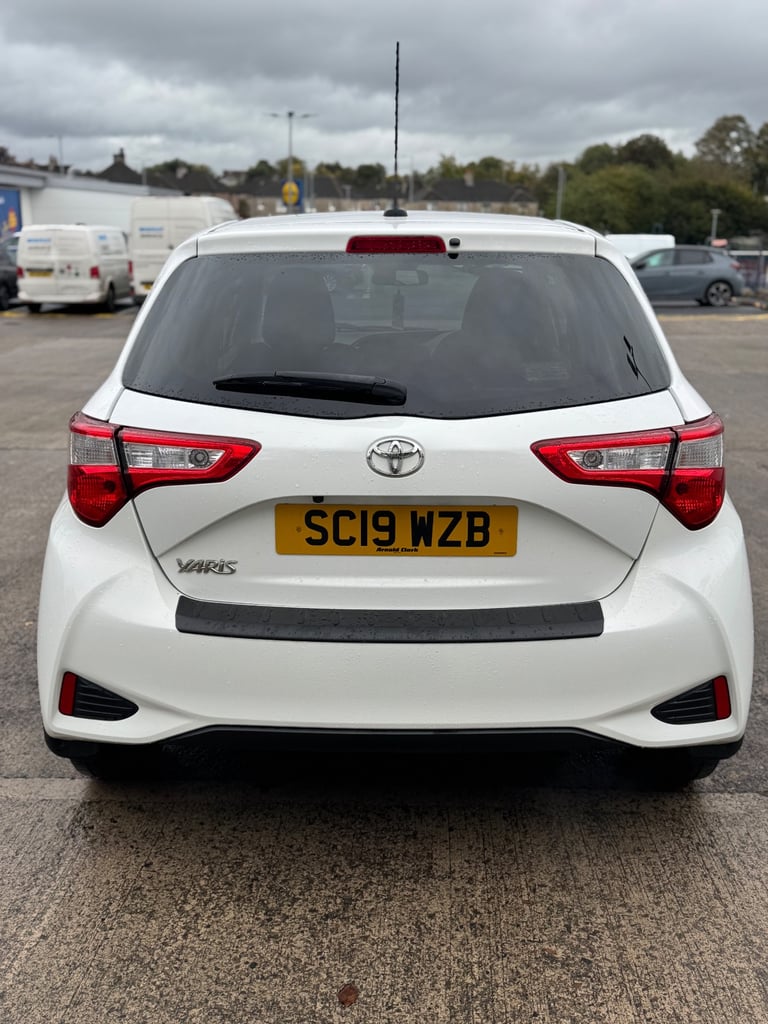 2019 toyota yaris icon 1.5 petrol manual 67000 miles ideal for new drivers cheap 
