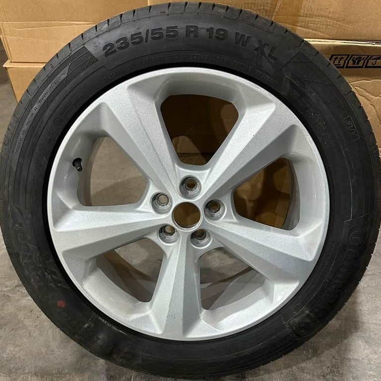 19" Genuine Ford Edge Alloy Wheels & Continental Tyres