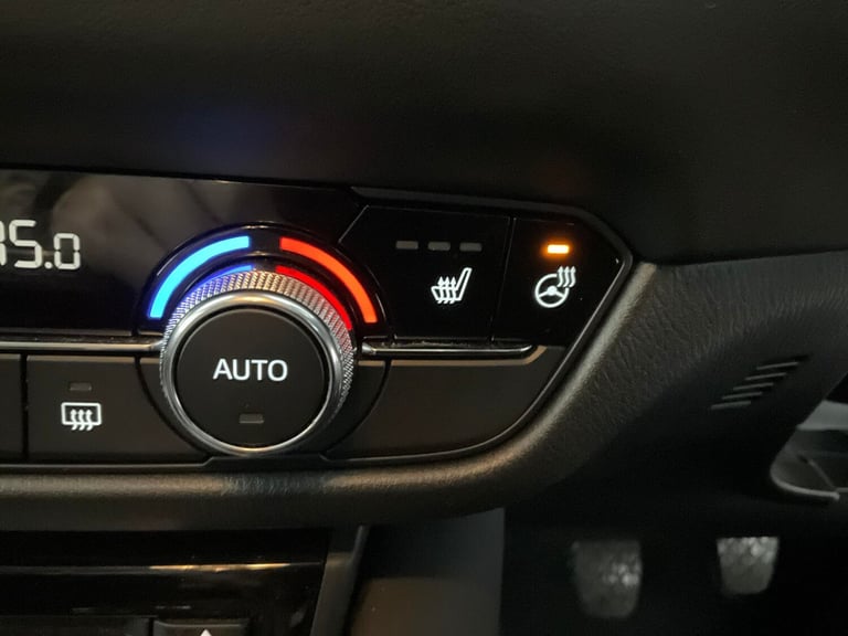 2018 Mazda Mazda6 2.0 SKYACTIV-G Sport Nav+ Saloon 4dr Petrol Manual Euro 6 (s/s) (165 ps) -  Sal...