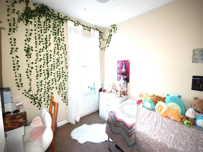 image for 🏠 Bright and spacious room available in Seven Sisters 🏠