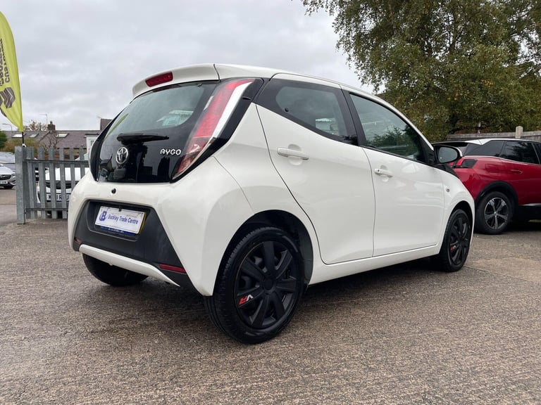  Toyota AYGO 1.0 VVT-i x-play Euro 5 5dr Euro 5 Petrol Manual