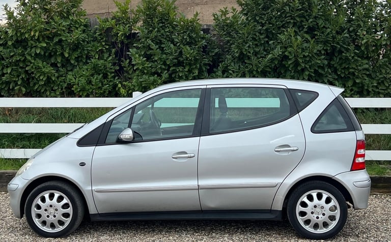 Mercedes-Benz A-Class 1.4 A140 Elegance LWB Hatchback 5dr Petrol Manual - Image 26