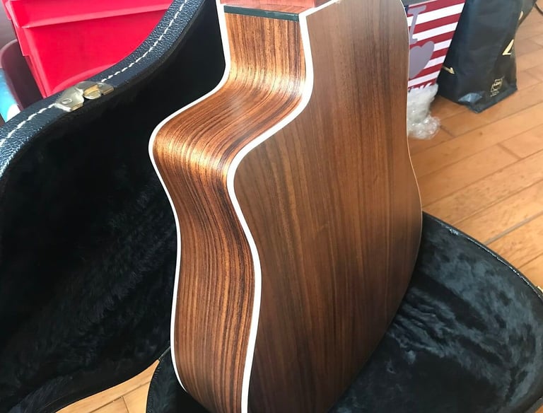 Gibson songmaker with case - open to trades or sale