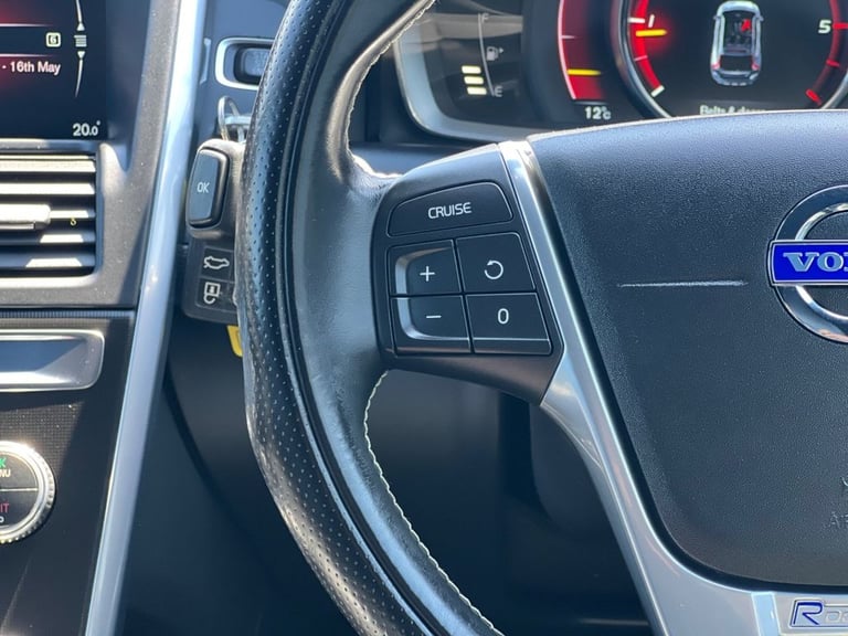 2014 Volvo XC60 2.0 D4 R-Design Lux Nav SUV 5dr Diesel Geartronic Euro 6 (s/s) (181 ps) ESTATE Di...