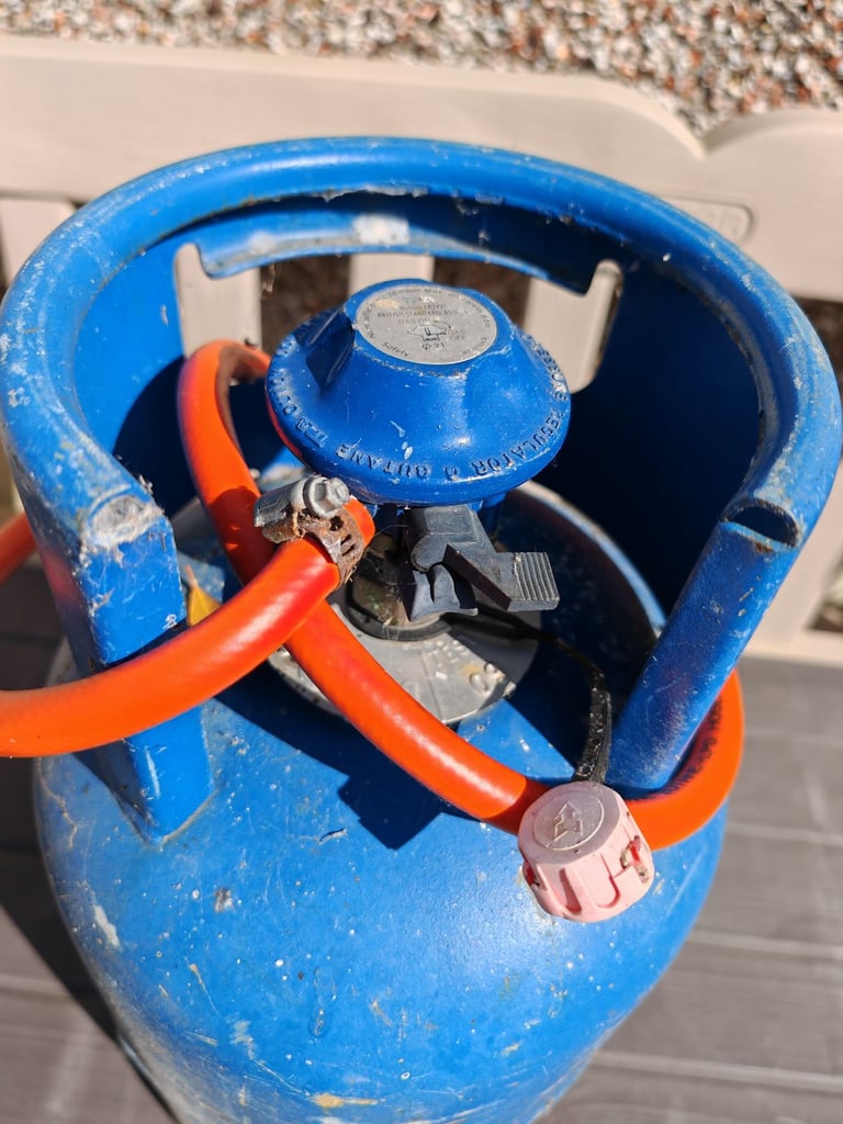 5kg.Calor Gas bottle with Regulator