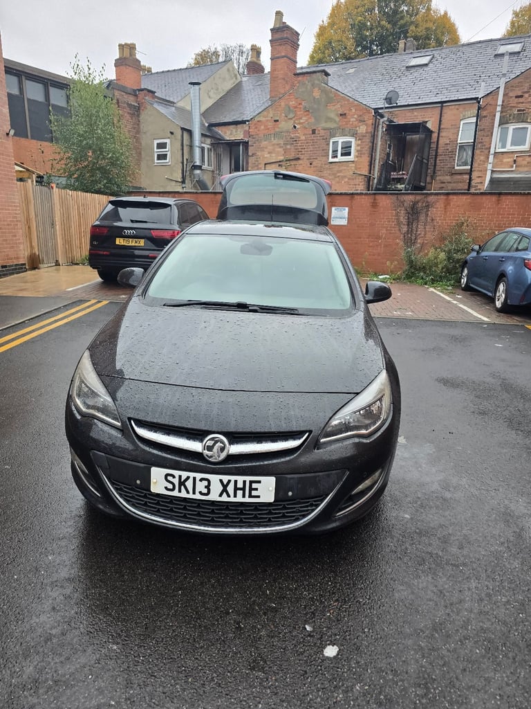 Vauxhall, ASTRA, Hatchback, 2013, Manual, 1956 (cc), 5 doors