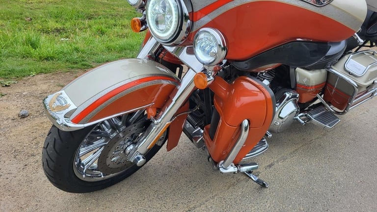 2010 10 HARLEY DAVIDSON FLHTCUSE 4 CVO ELECTRAGLIDE 1800 UC SE ELECTRA GLIDE