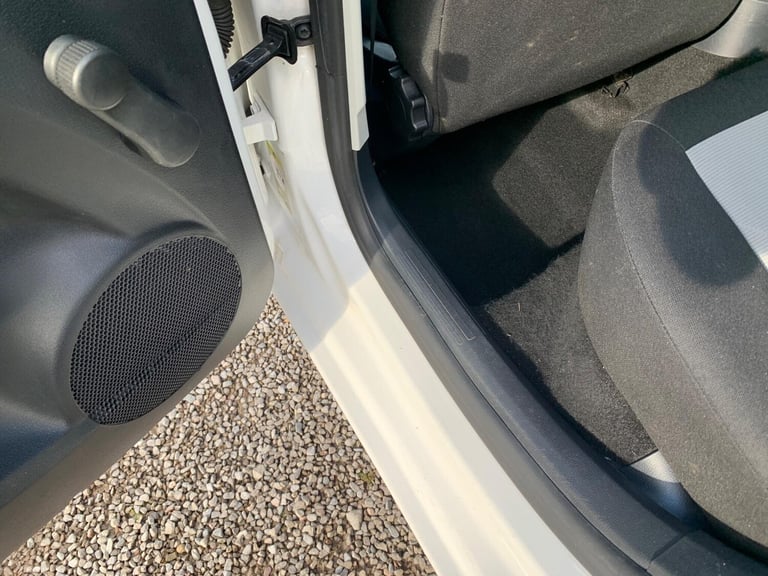 2013 SEAT Ibiza 1.4 SE Euro 5 5dr HATCHBACK Petrol Manual