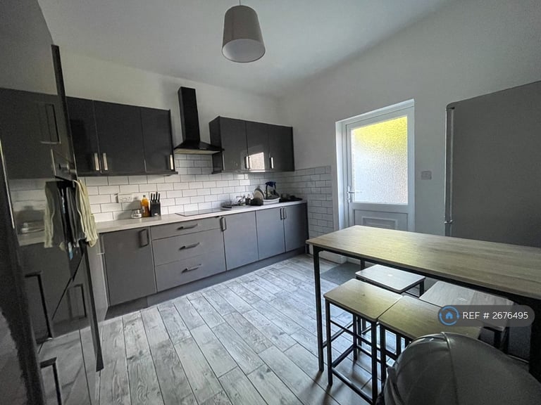 image for 4 bedroom house in Newport Road, Cardiff, CF24 (4 bed) (#2676495)
