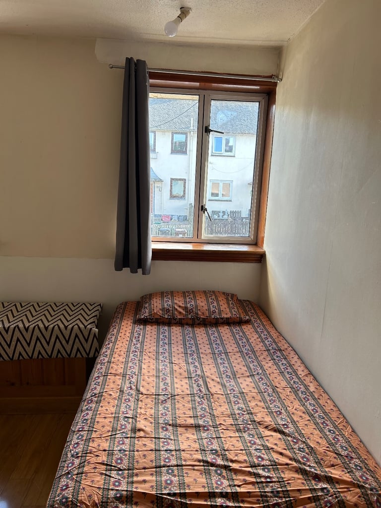 Double room (bills included)