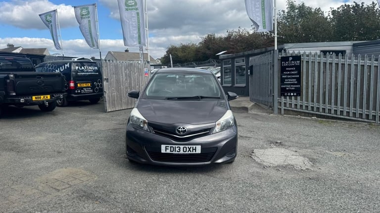 2013 Toyota Yaris VVT-I TR Hatchback Petrol Manual