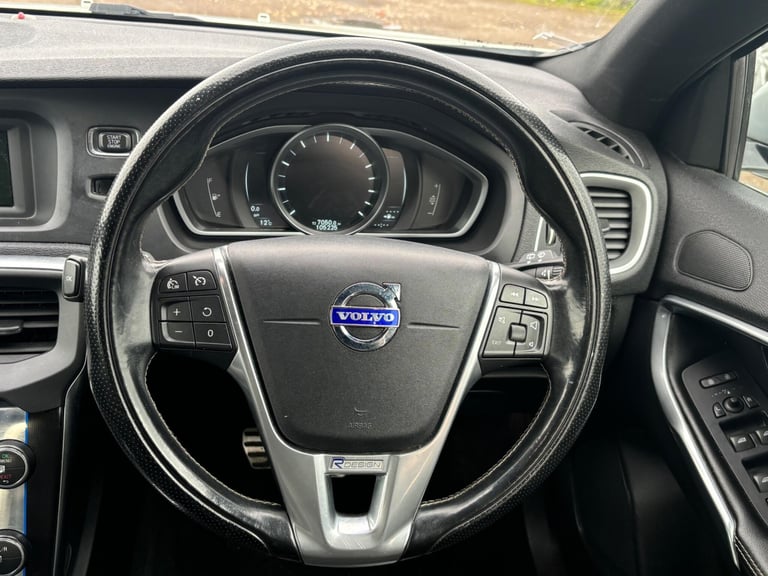 2014 Volvo V40 T3 R DESIGN 5dr HATCHBACK PETROL Manual