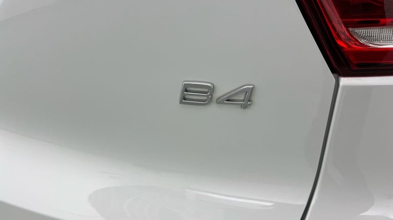 2024 Volvo XC40 Plus, B4 Mild hybrid, Petrol, Dark Estate Petrol Automatic