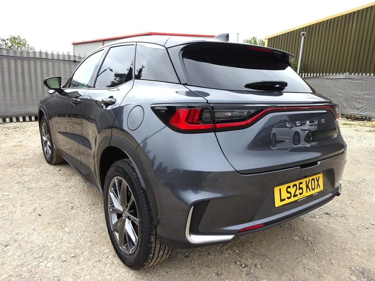 2025 25 REG LEXUS LBX TAKUMI CVT HYBRID AUTO DAMAGED REPAIRABLE SALVAGE