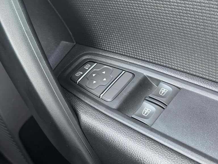  Renault Kangoo dci 95ps Advance 5 Seat Crew LWB with Sat Nav, Rev Cam, Air Con &amp; Delivery  C...