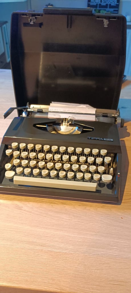 Vintage Tipper typewriter 