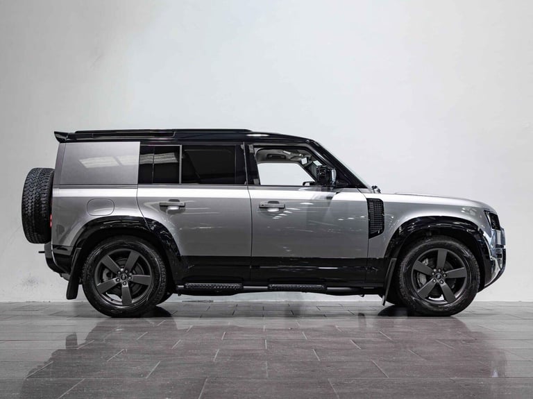 Land Rover Defender 110 3.0 D300 MHEV X-Dynamic HSE Hard Top SUV Auto 4WD MWB Euro 6 (s/s) 5dr D...