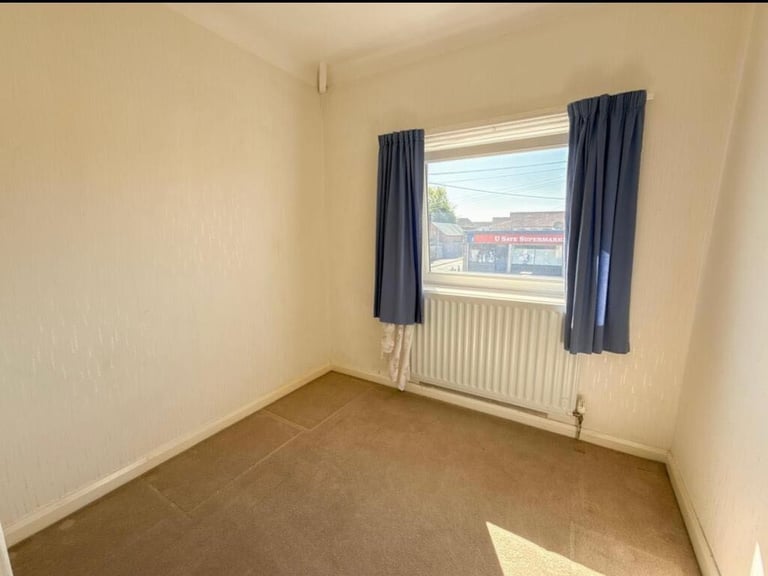 Room for rent in sharing house 