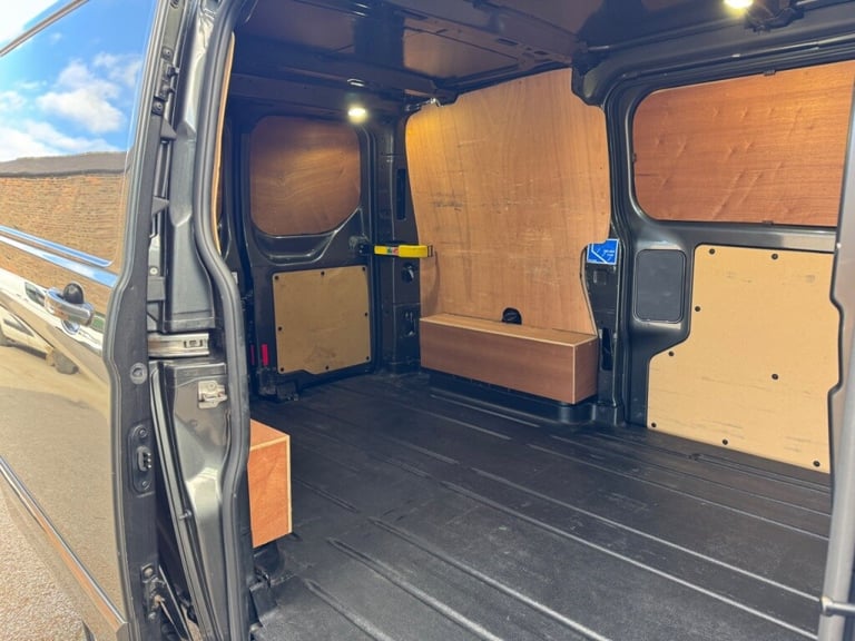  Ford Transit Custom 2.0 TDCi 170ps**SPORT VAN!**+HUGE Diesel
