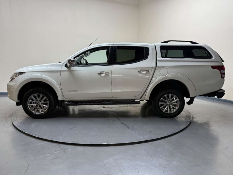 2016 Mitsubishi L200 2.4 DI-D DC Warrior 4WD Euro 5 4dr Pickup Diesel Manual