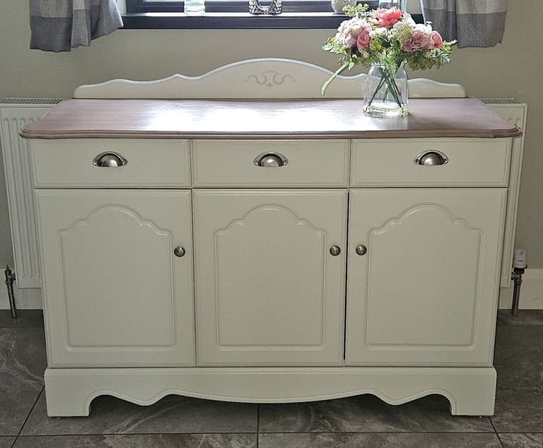 Sideboard 
