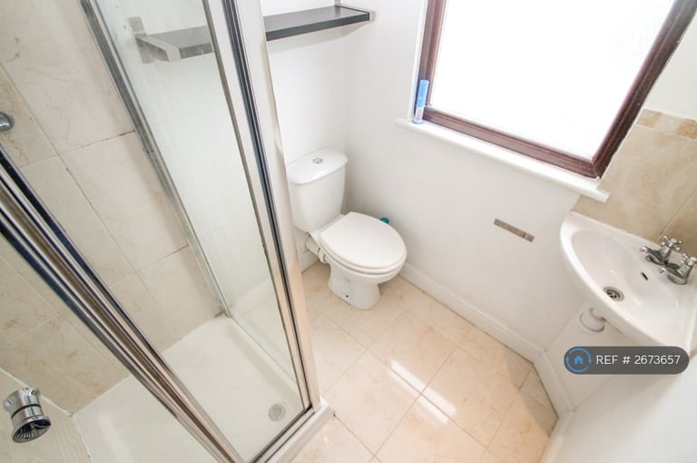 3 bedroom house in Carr Hill Grove, Calverley, Pudsey, LS28 (3 bed) (#2673657)