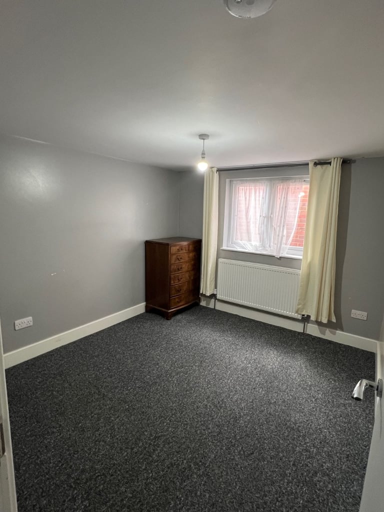 Impressive 2-bed first-floor maisonette available to rent in Wembley HA0, Including Bills