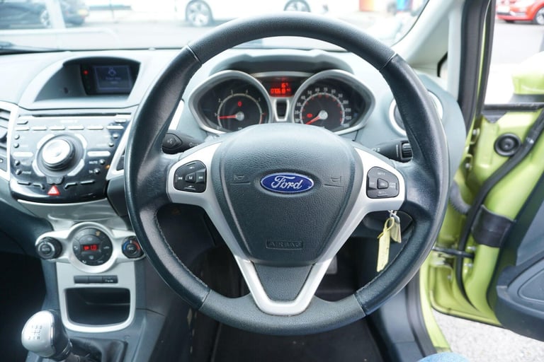 2010 Ford Fiesta 1.6 Titanium 5dr HATCHBACK Petrol Manual