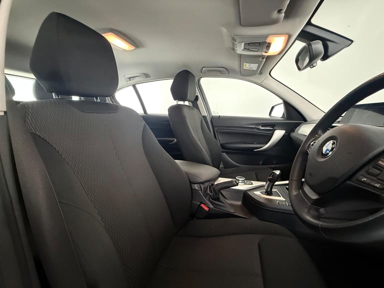 2018 BMW 1 Series 118i [1.5] SE 5dr [Nav/Servotronic] Step Auto HATCHBACK PETROL Automatic