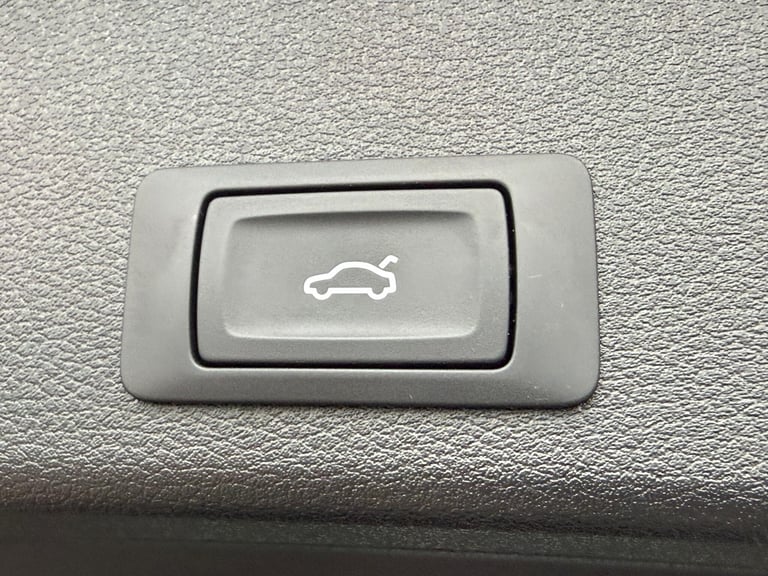 2023 Audi A4 Avant 2.0 TFSI 35 S line Estate 5dr Petrol S Tronic Euro 6 (s/s) (150 ps) ESTATE Pet...