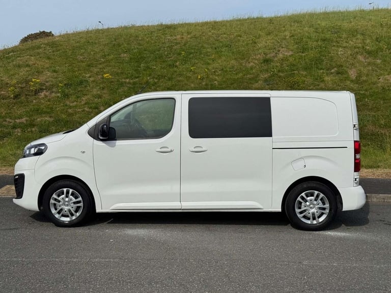 2021 Vauxhall Vivaro 1.5 Vivaro F2700 Sportive S/S Panel Van Diesel Manual